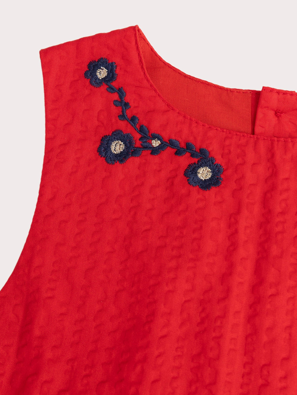 Robe rouge gaufrée - 2