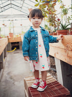 Veste en jean à volant avec broderies fleur-cœurs  pour bébé fille - 2