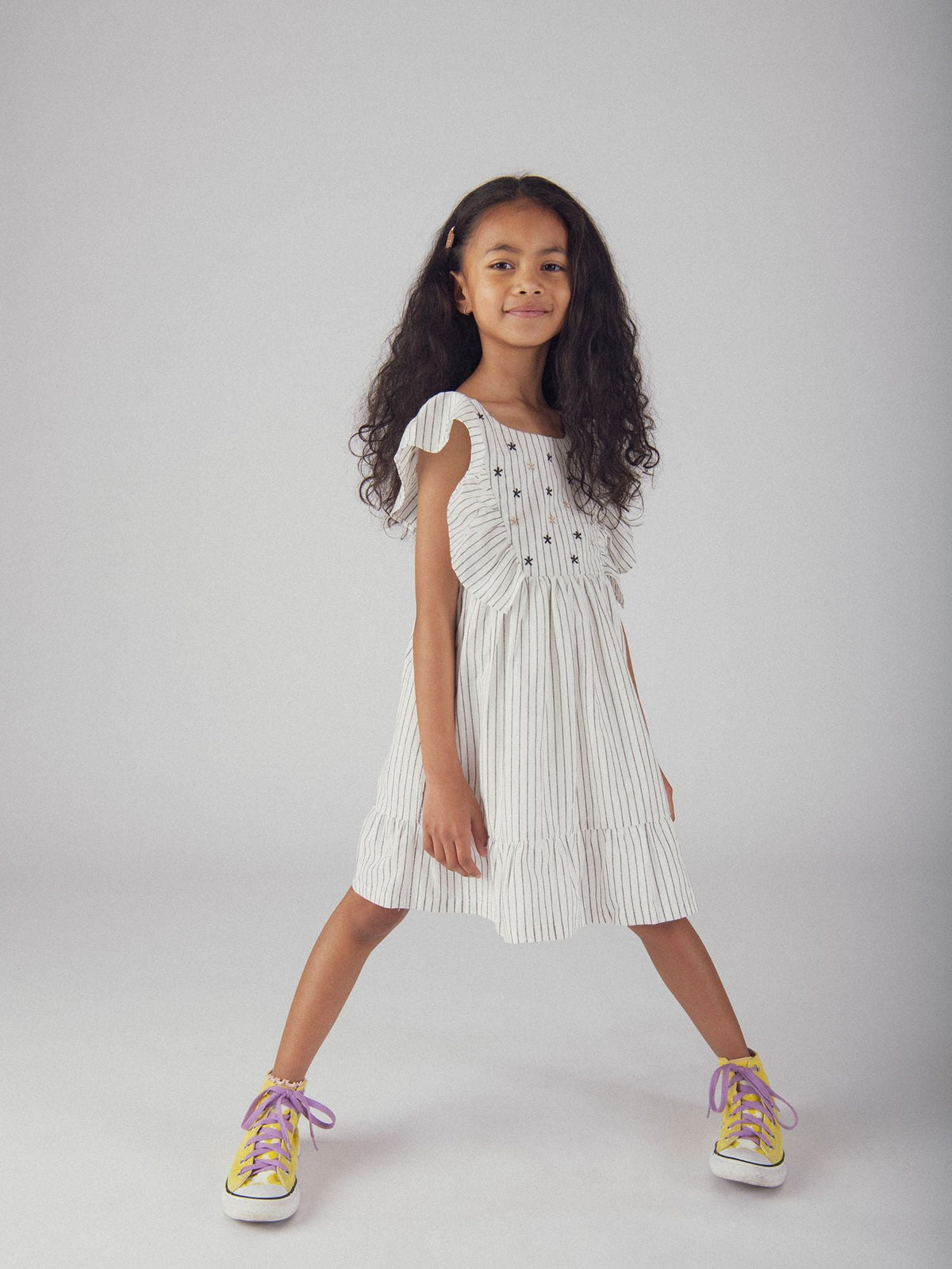 Robe écrue à broderies fleurs pour fille - 2